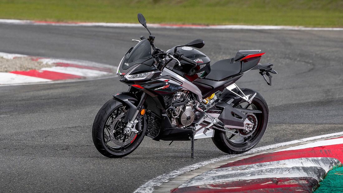 Aprilia-Tuono-660-Factory-2022-6