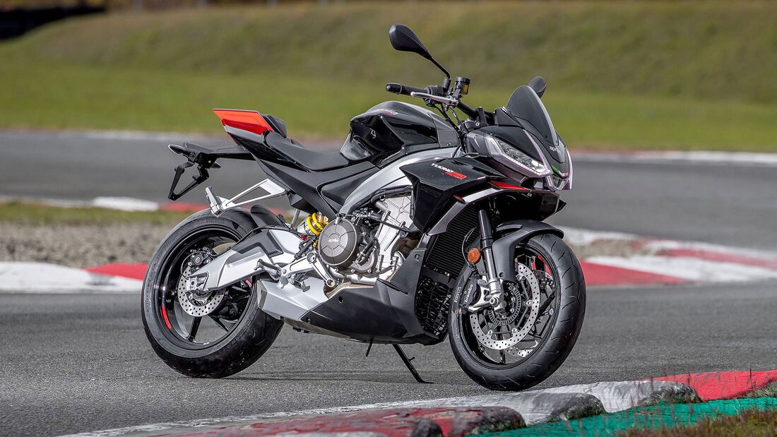Aprilia-Tuono-660-Factory-2022-7