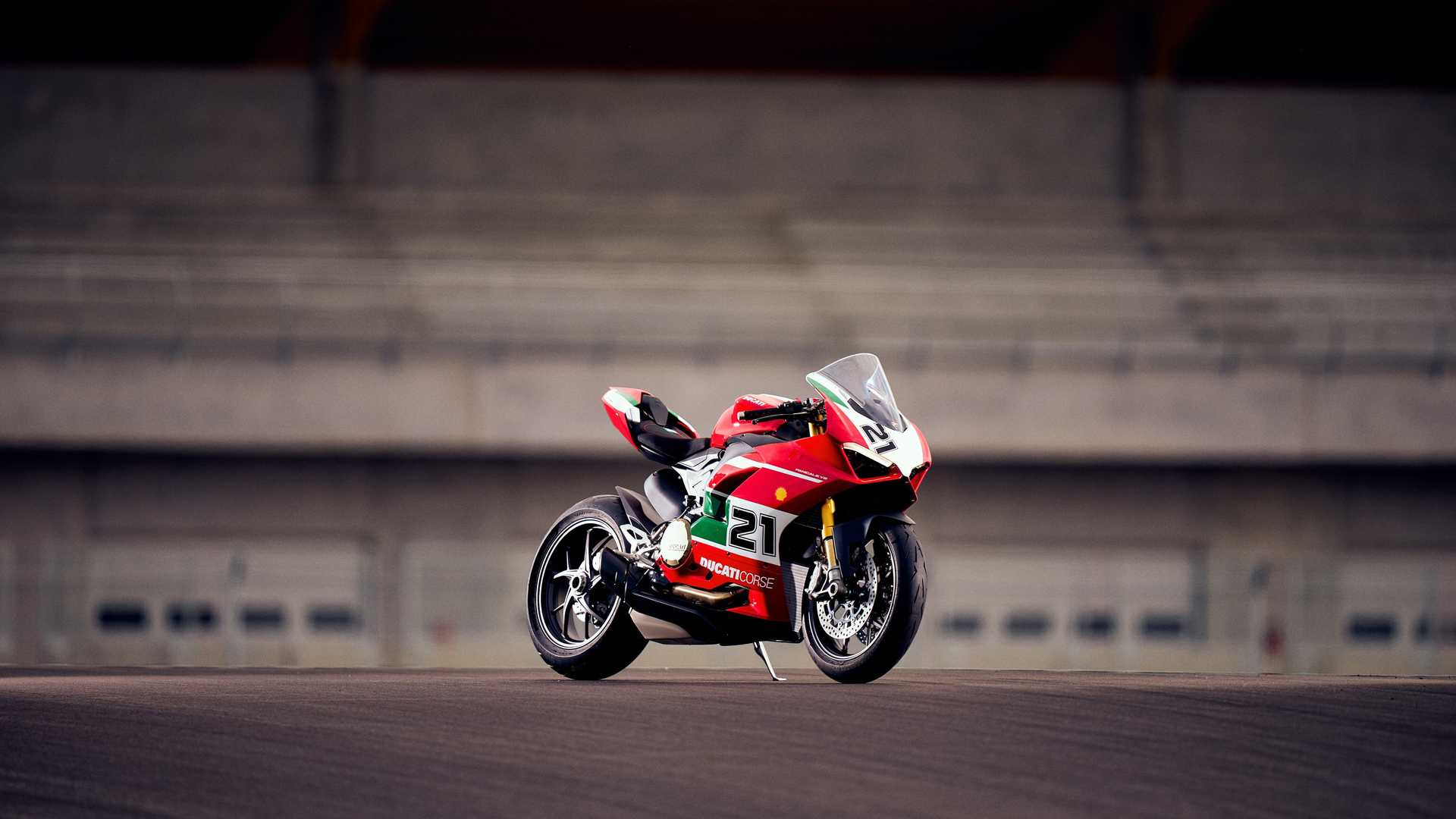ducati-panigale-v2-bayliss-1st-championship-20th-anniversary-edition-17
