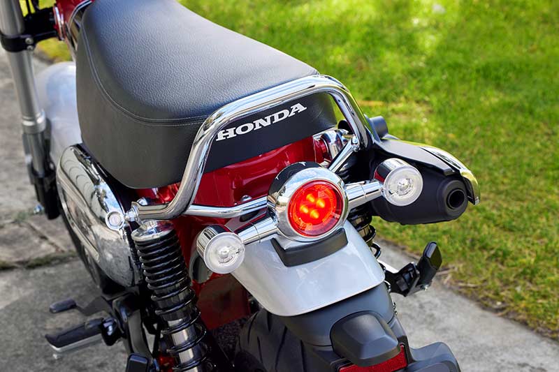 honda-st125-dax-2023-03