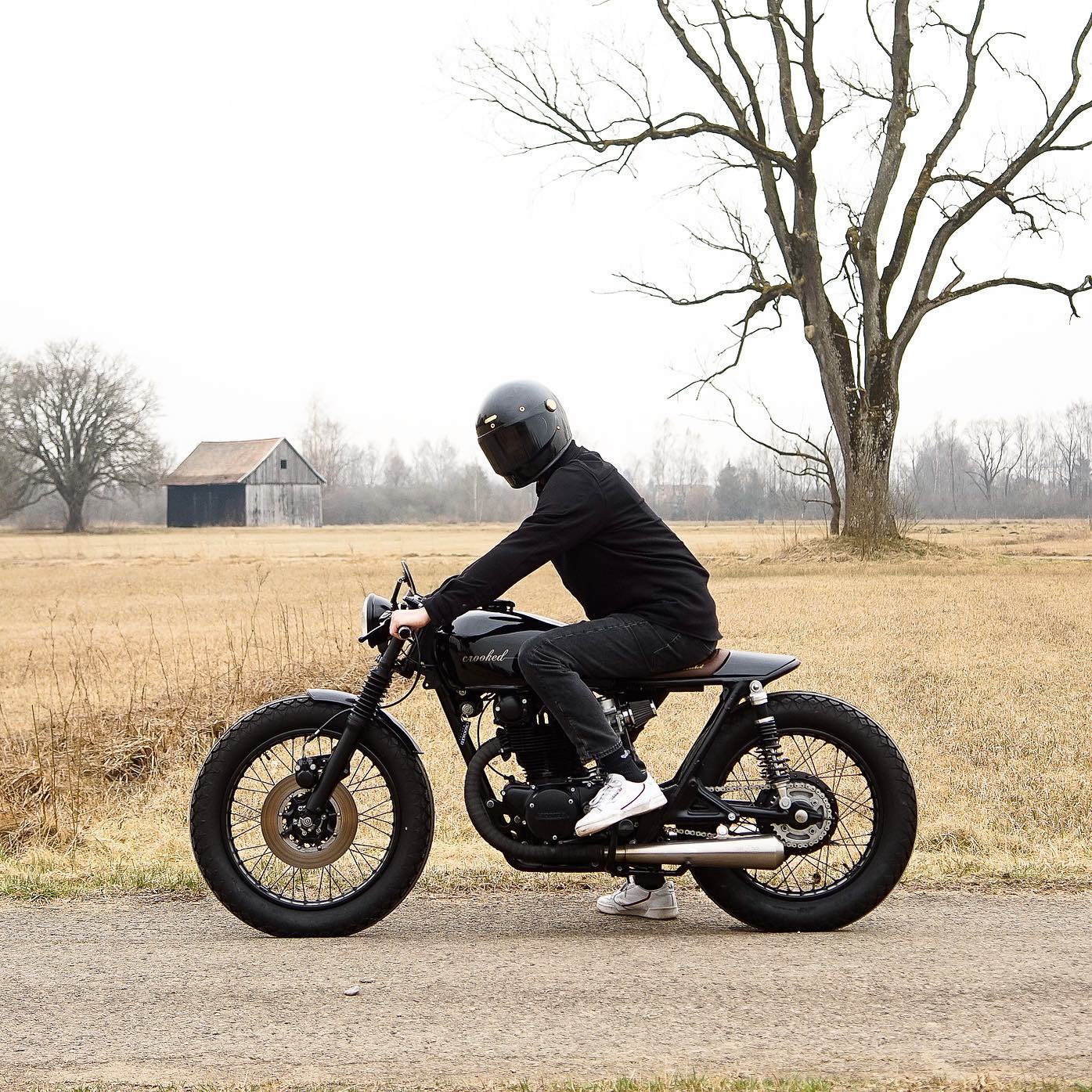 Cover-Crooked-Motorcycles-Custom-Honda-CB450