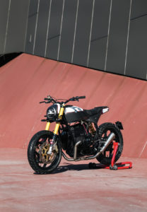 Gas&Retro’s 1989 BMW R80RT “DIFFERENT”