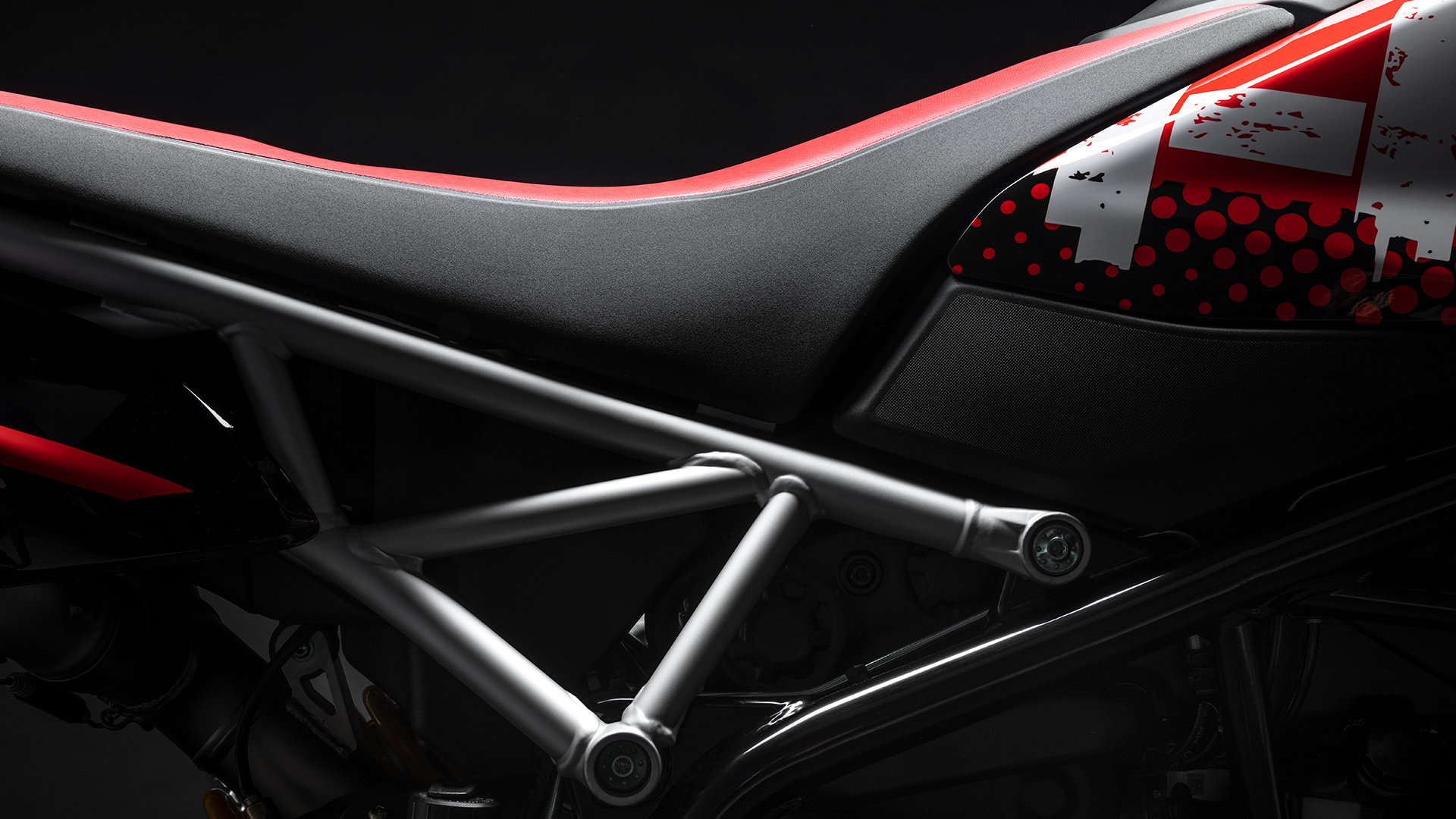 HYM-950-RVE-Statica-10-gallery-1920x1080