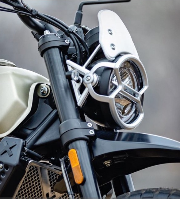 cover-brixton-crossfire-500-xc-2-scrambler-10