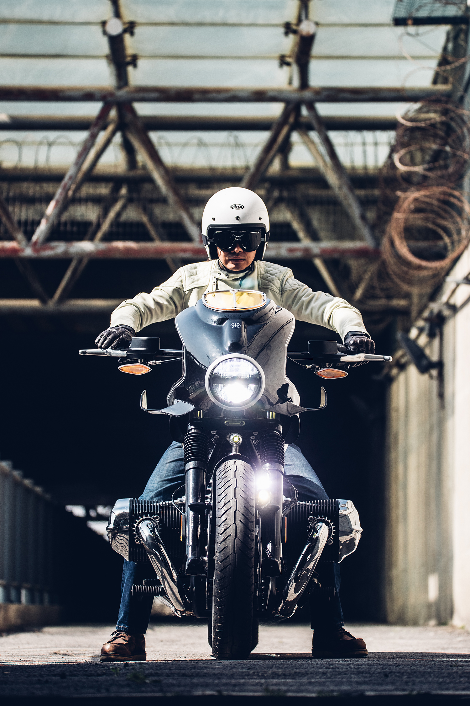 BMW-R18-Mandrill-Dark-Phoenix