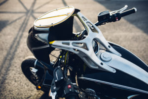 BMW-R18-Mandrill-Dark-Phoenix