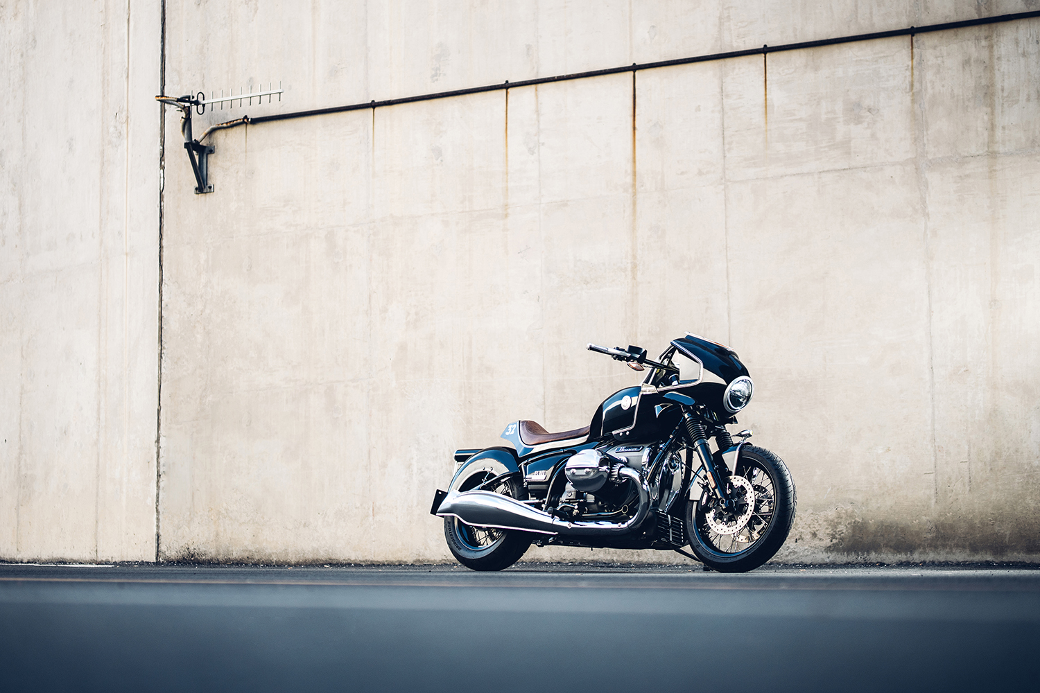 BMW-R18-Mandrill-Dark-Phoenix