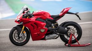 ducati-panigale-v4-2023-1