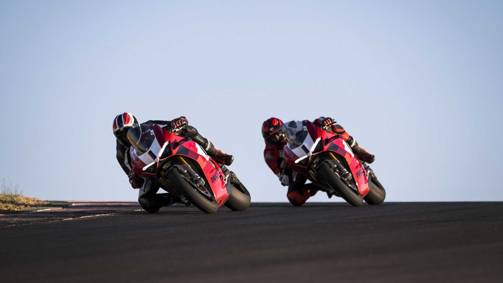 2023-ducati-panigale-v4-r