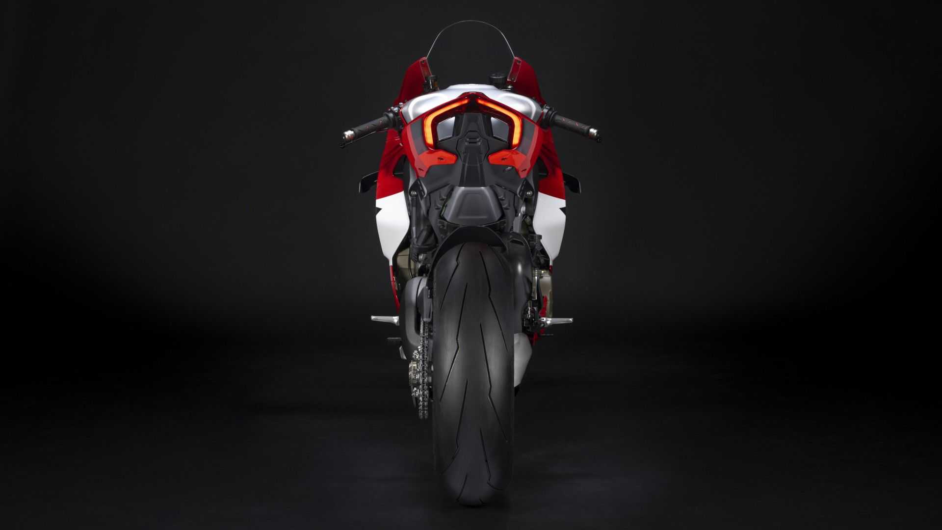 2023-ducati-panigale-v4-r