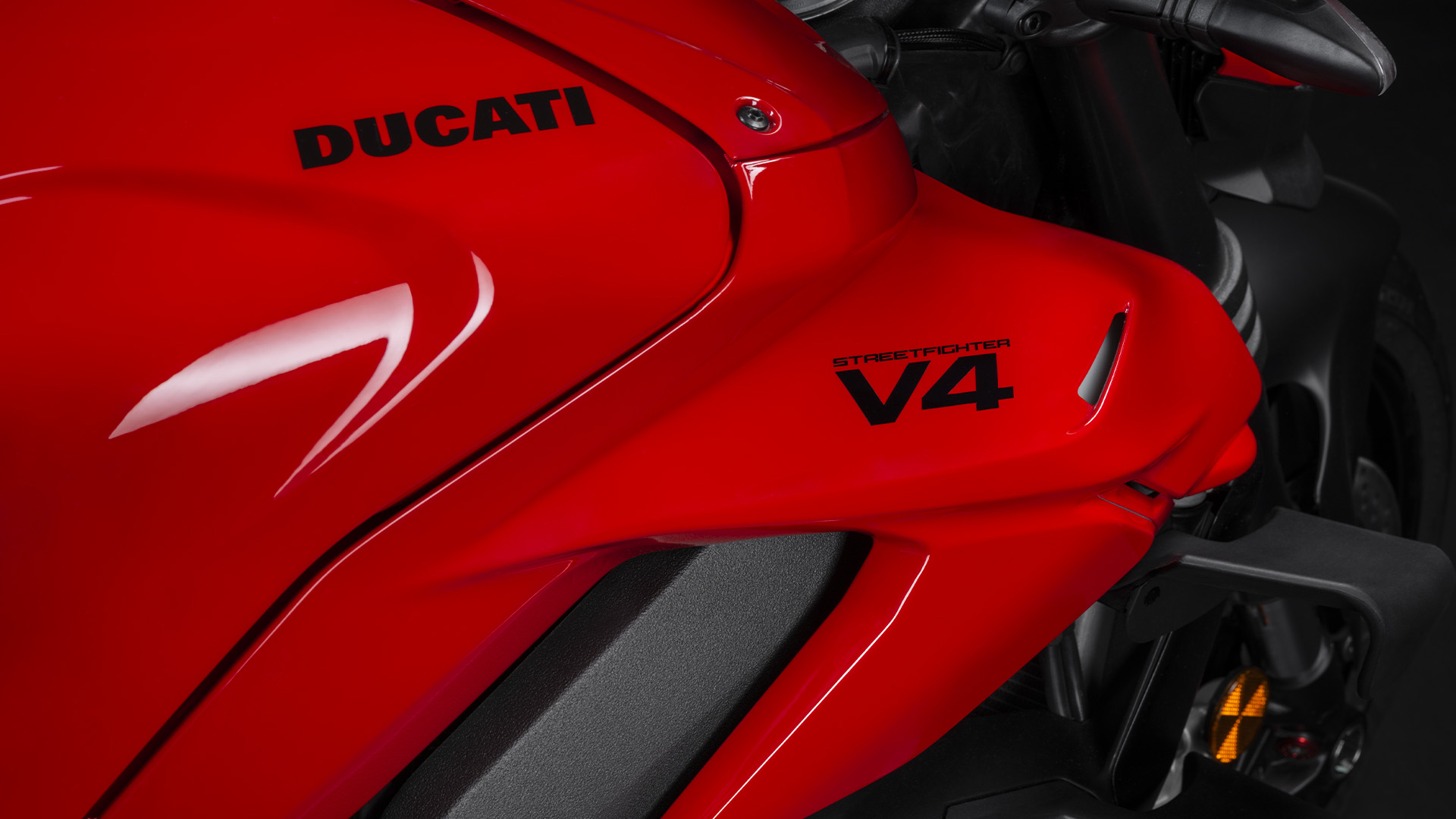 2023-Ducati-Streetfighter-V4-Cover
