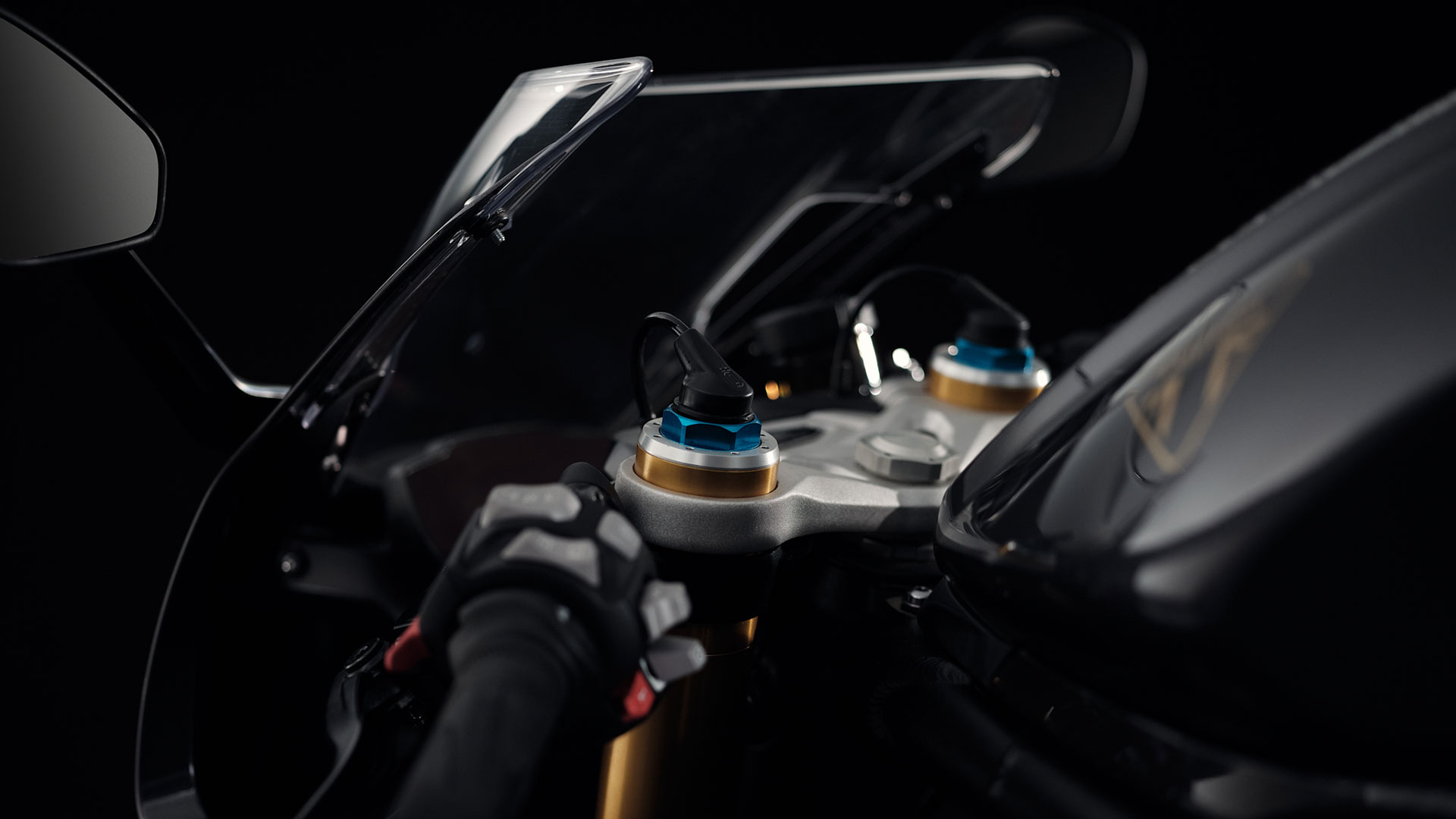 motorcycles-bond-limited-edition-mediacarousel5-1920x1080