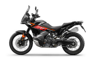 2023 KTM 790 ADVENTURE (1)