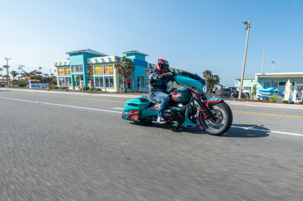 P90497568_lowRes_bmw-motorrad-present