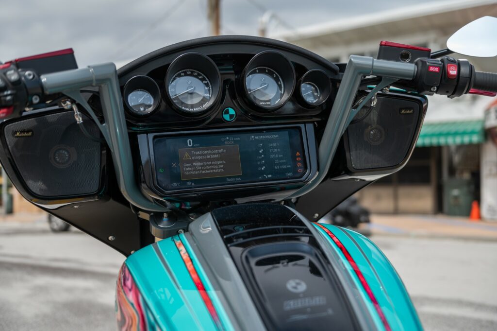 P90497568_lowRes_bmw-motorrad-present