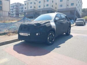 KIA_Sonet_Facelift_2024_Spied-Cov