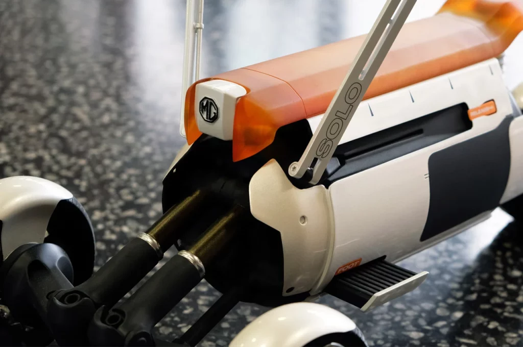 MG-X trike concept-Benjamin-Miller