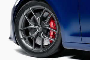 Model-S-Plaid-Track-Package-Tesla-2