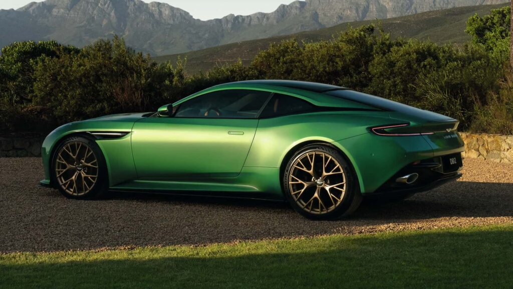 aston-martin-db12 (1)