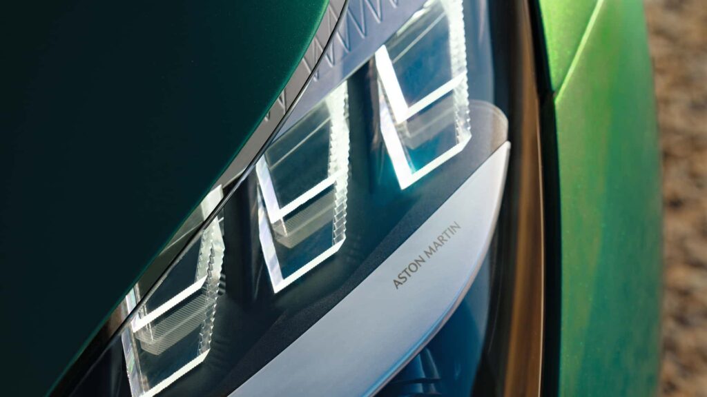 aston-martin-db12 (1)