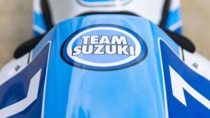 gsx-r1000-k1-team-classic-suzuki-2001-suzuki-6