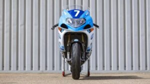 gsx-r1000-k1-team-classic-suzuki-2001-suzuki-6