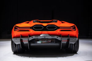 lamborghini-revuelto