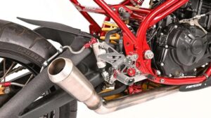 yamaha-rd-r3-by-frateschi-garage-4