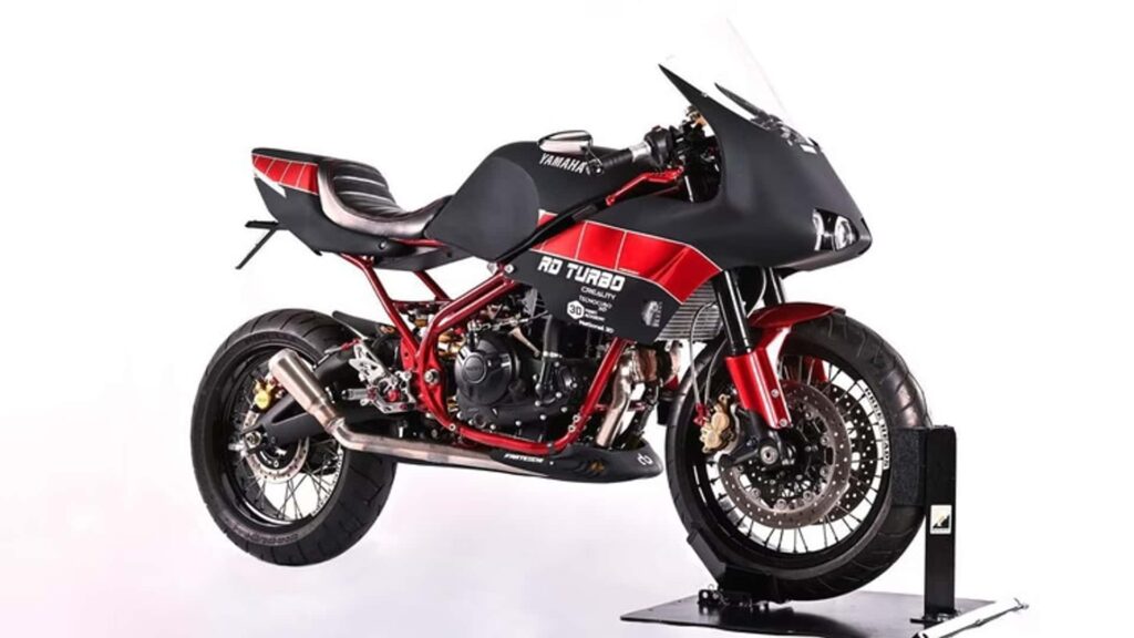 yamaha-rd-r3-by-frateschi-garage-4
