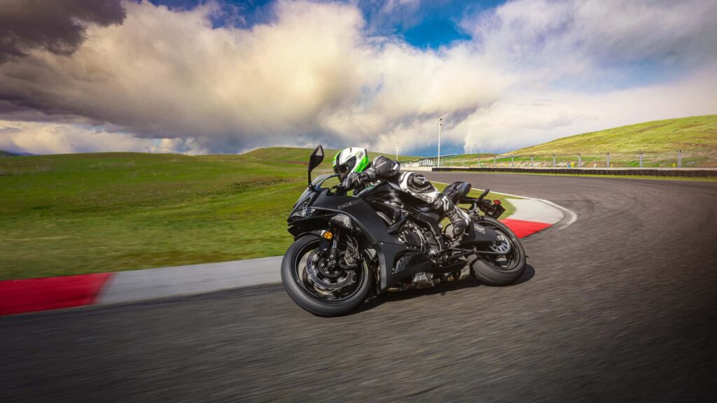 2024-kawasaki-ninja-zx-6r-9