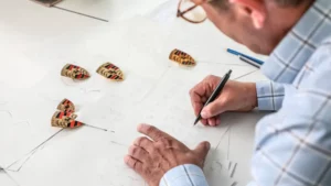 Porsche-Logo-Crest-cover