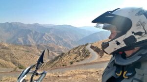 on-her-bike-around-the-world-rocking-riders