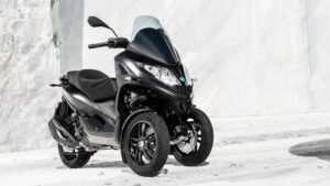 piaggo-s-beverly-and-mp3-scooters-new-deep-black-colour