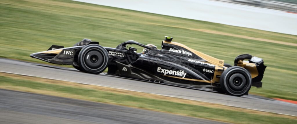 apxgp-race-car-for-brad-pitt-f1-film