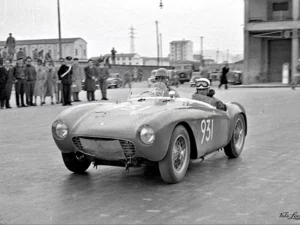 1954-Ferrari-500-Mondial-Spider-Series-Pininfarina-1