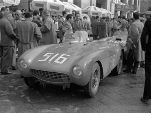 1954-Ferrari-500-Mondial-Spider-Series-Pininfarina-1