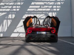 Alfa Romeo 33 Stradale exterior