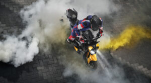 Apache RTR 310-LivingWithGravity-Review