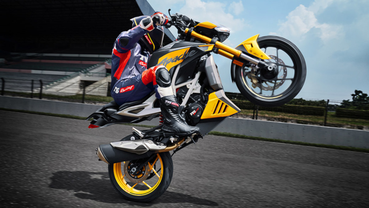 TVS Apache RR 310 Review: A Powerful and Agile Bike Apache RTR 310-LivingWithGravity-Review