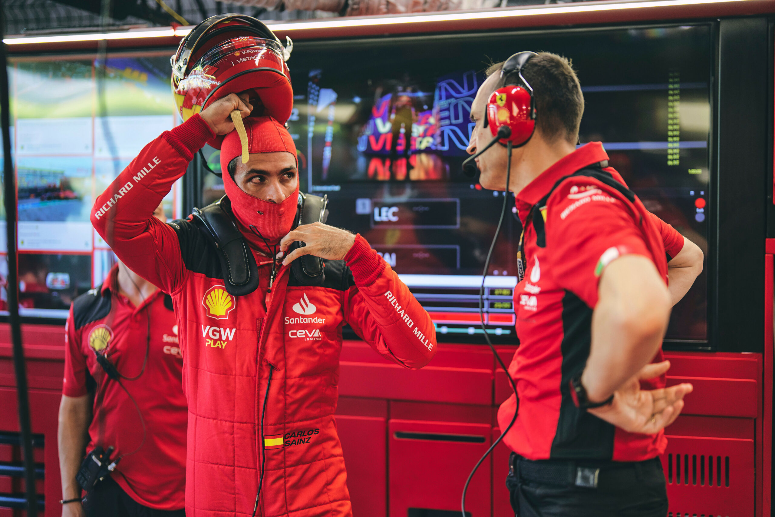 The New Sainz-Red Bull Reunion: Is It On? Carlos