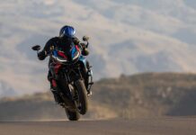 2024 BMW M 1000 XR: A Closer Look at the Engine, Chassis, and Electronics 2024 BMW M 1000 XR