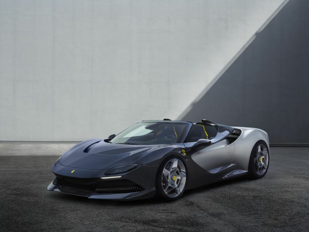 Ferrari SP-8-2024-Bespoke