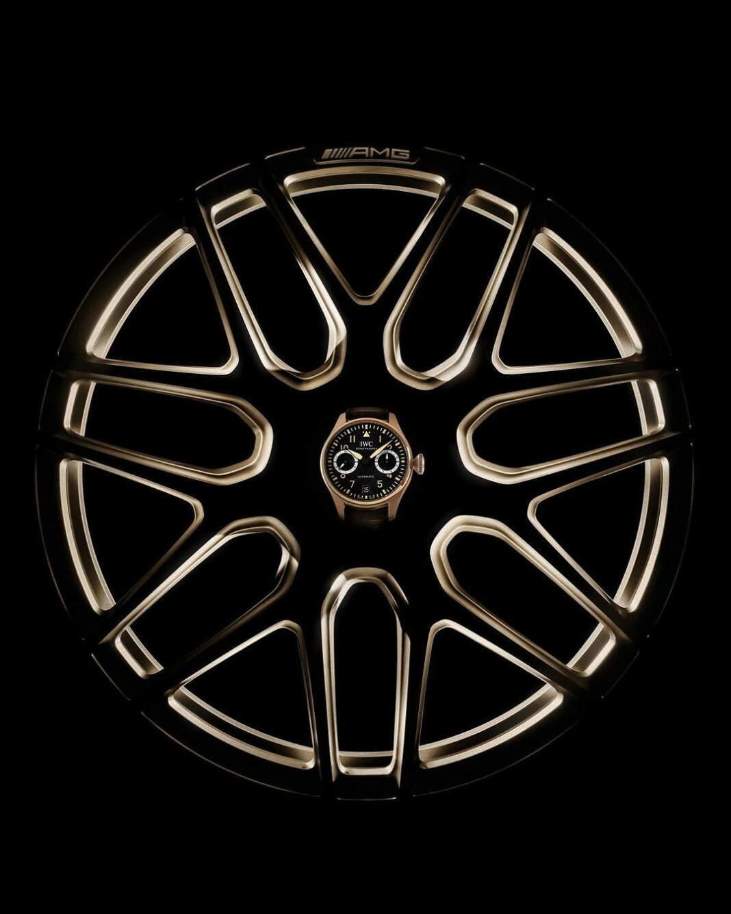 Mercedes-Benz-Watch-1