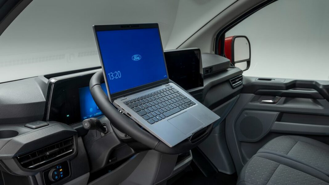 fordtransitcustom-limitedvan-artisanred-007-652577186cab0