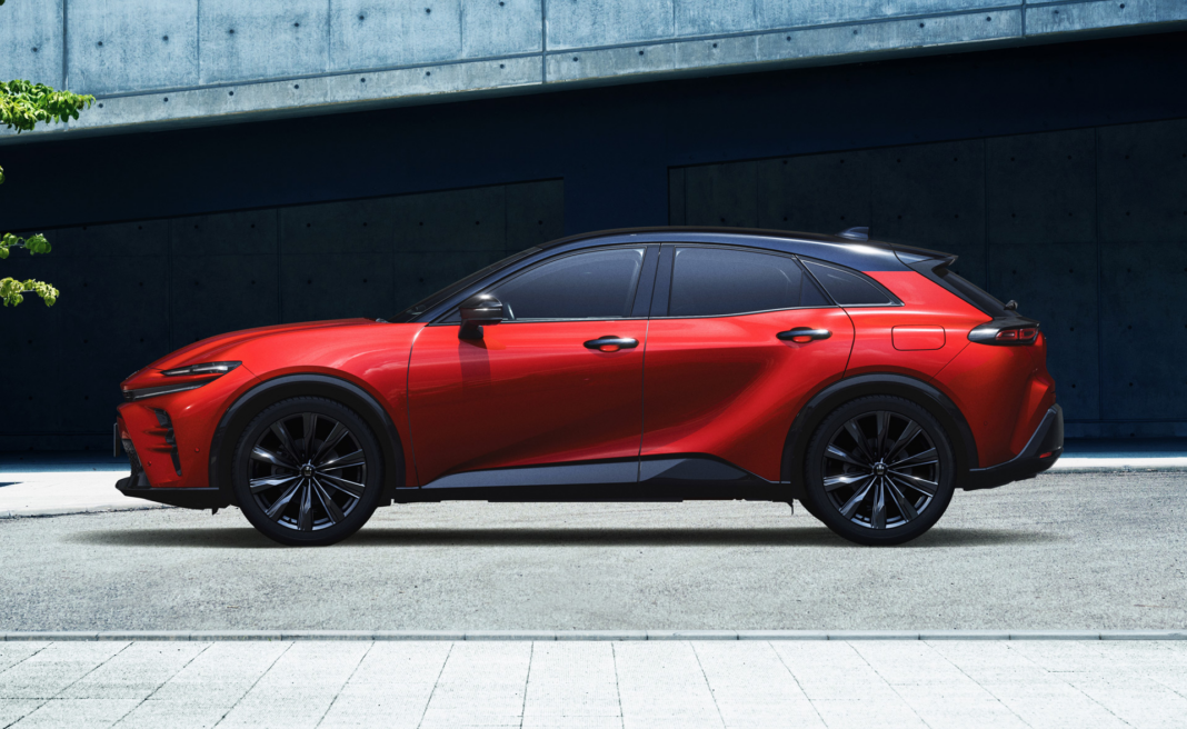 2024 Toyota Crown Sport (Japan spec)