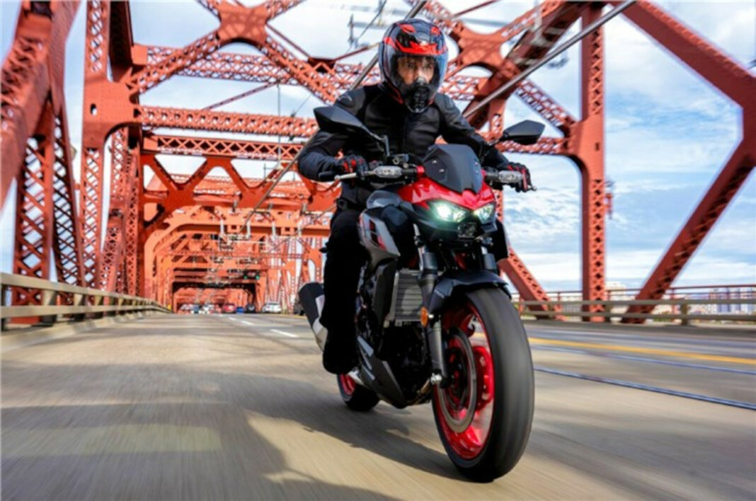 Kawasaki Ninja 500 and Kawasaki Z500-1