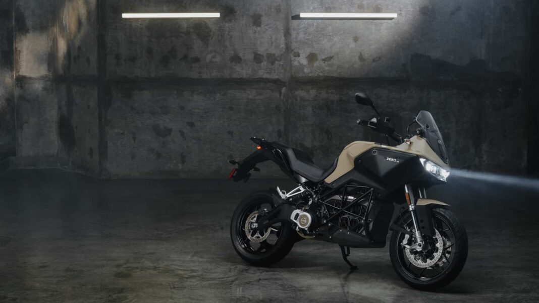 Zero Motorcycles 2024 Zero DS and 2024 Zero DSR-2