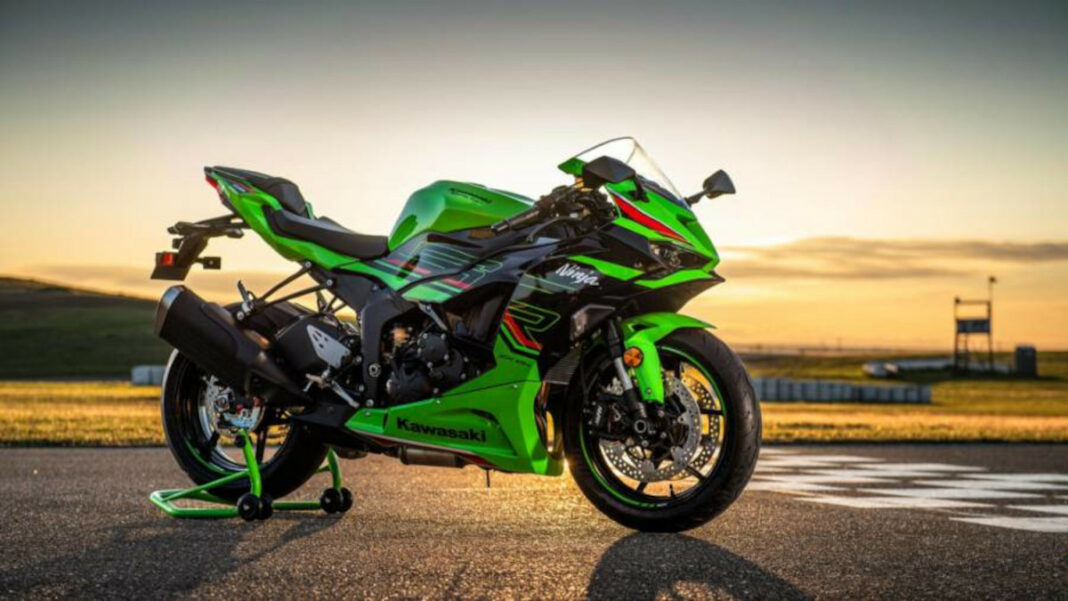 Kawasaki-Ninja-ZX-6R-2024-Setting-New-Standards-in-the-Indian-Premium-Bike-Market-1.