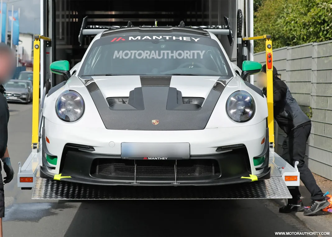 Manthey-Racing's New Upgrades for the Porsche 911 GT3 RS-2.webp