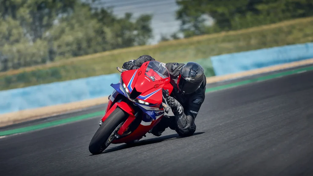 The-2024-Honda-CBR600RR-A-Deep-Dive-into-Its-Secrets-4.webp